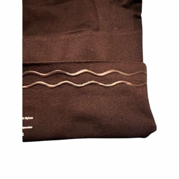 SHAPERMINT Empetua® All Day Every Day High Waisted Shaper Shorts Size M/L - Picture 5 of 10